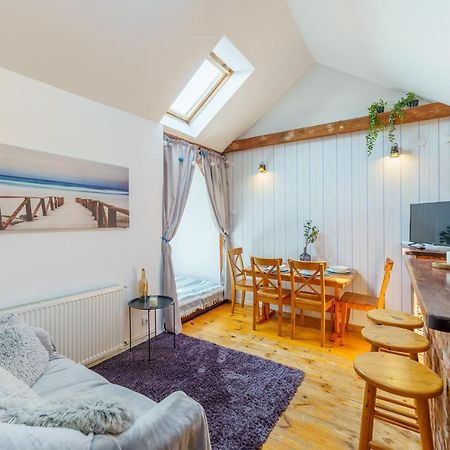 Klimatyczny Apartament Przy Bulwarze Optima Apartment Kołobrzeg Exterior foto
