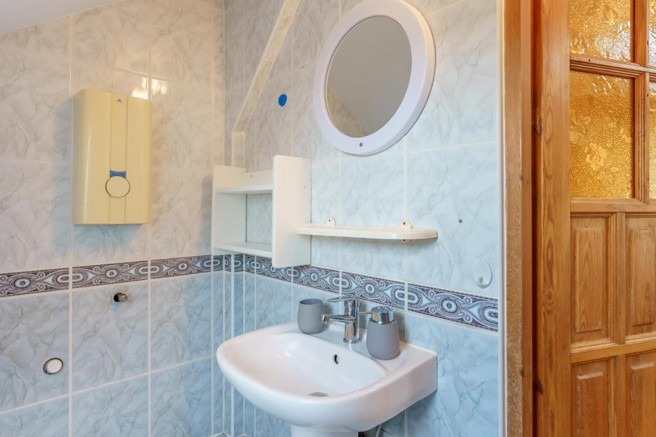 Klimatyczny Apartament Przy Bulwarze Optima Apartment Kołobrzeg Exterior foto